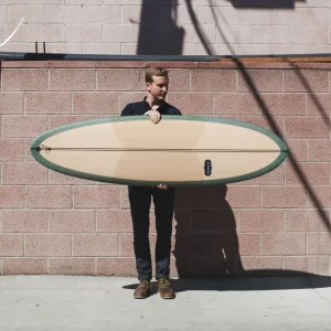 Calculer le volume de votre planche de surf ou trouver votre planche idéale